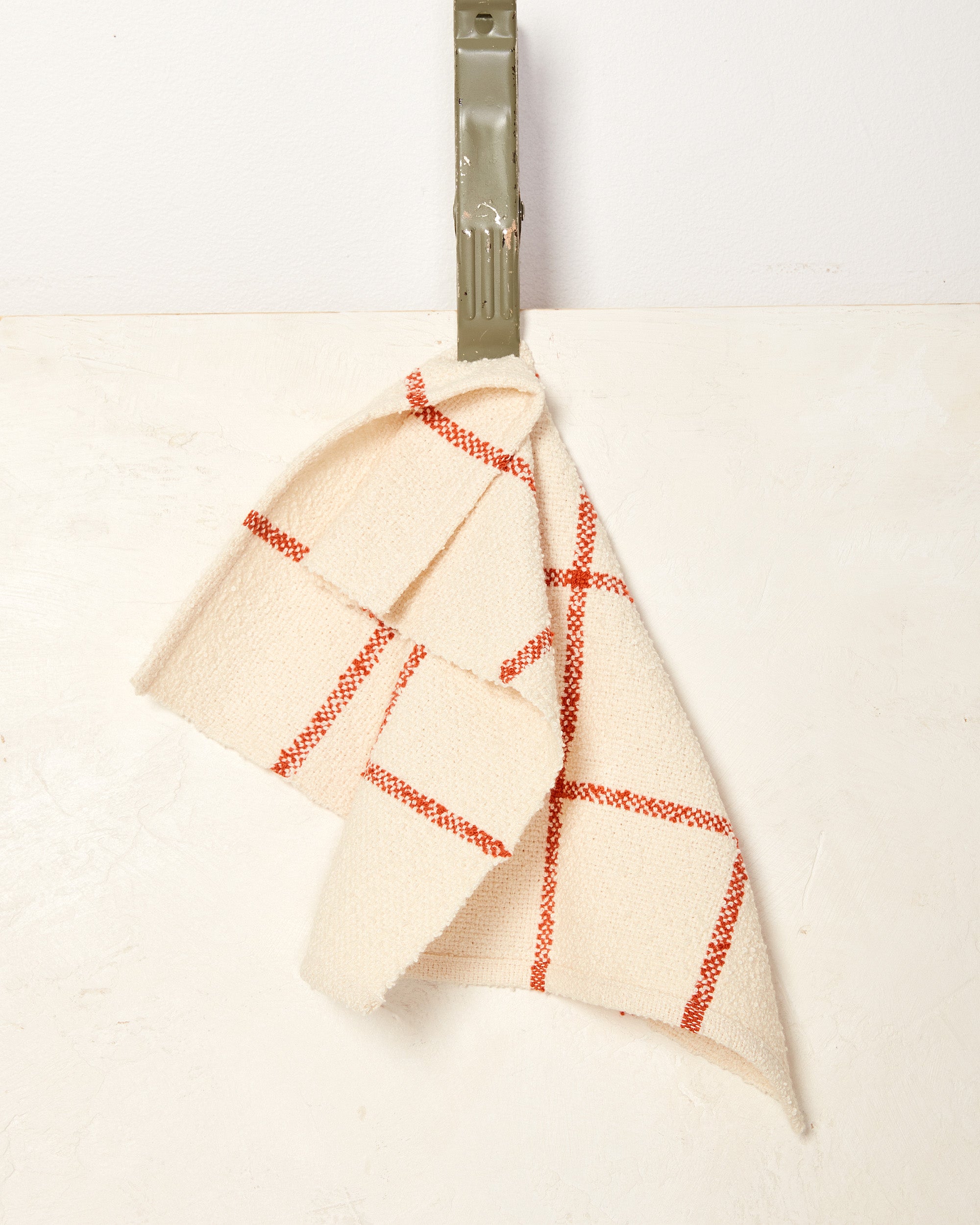 http://www.minna-goods.com/cdn/shop/files/Everyday-Washcloth-Persimmon-styled.jpg?v=1683912026