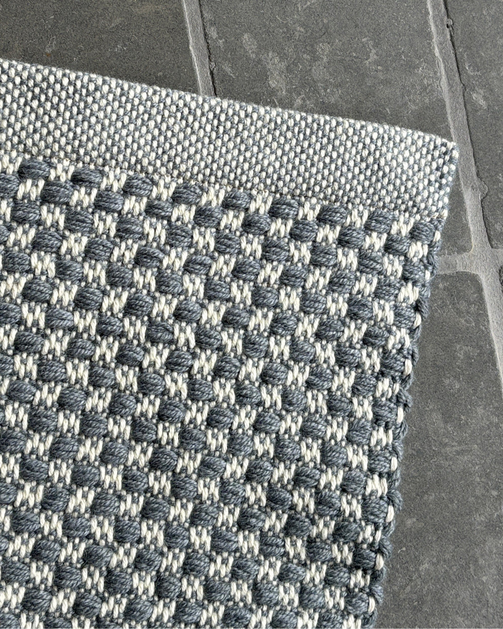 Pebble Rug (Ready to Ship) - Sky 3' x 5'