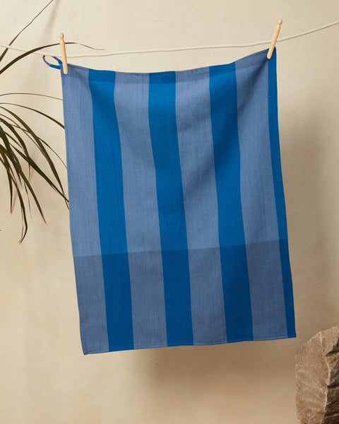 https://www.minna-goods.com/cdn/shop/products/Sol-Tea-Towel-Cobalt-styled_grande.jpg?v=1636047927